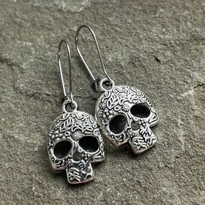 Vintage Silvery Unique Drap Style Skull Earrings Gothic Halloween